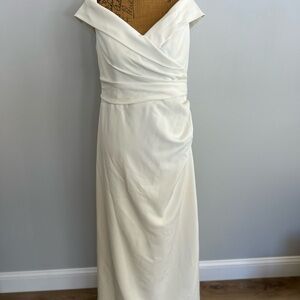 David's Bridal Classic Cream Wedding Gown